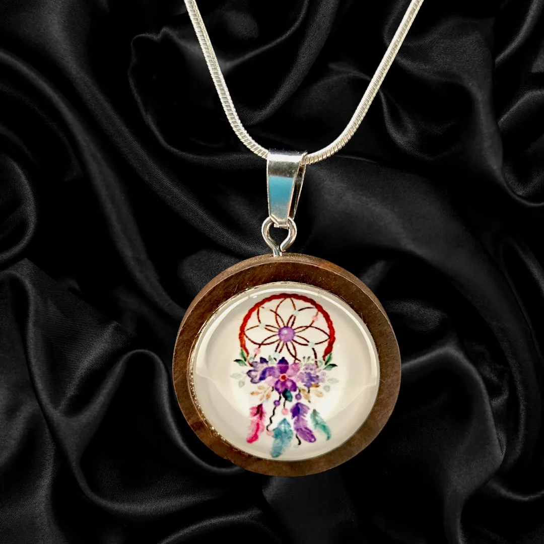 Dreamcatcher Bloom Wood Necklace – Silver Toned
