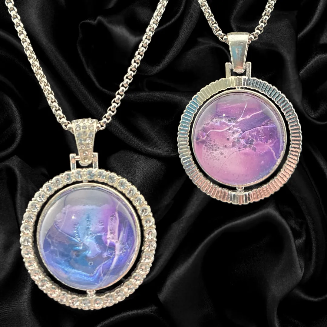 Double-Sided Purple & Blue Abstract Rotating Pendant Necklace – Silver