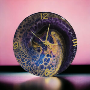 fuzzy trio design shell clock