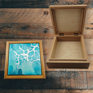 Alderwood Box with Vibrant Teal Tile - Hinged - Handmade
