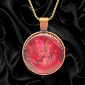 Crimson Ember Round Necklace (Gold)