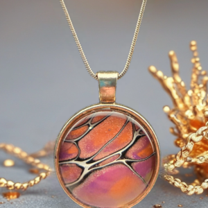 Pink & Orange Abstract Tiger Stripe Round Pendant Necklace – Gold Tone